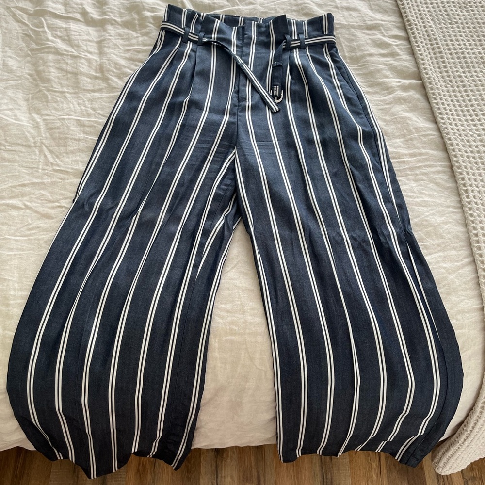 Express navy blue and white pinstripe wide leg trousers with side pockets & belt